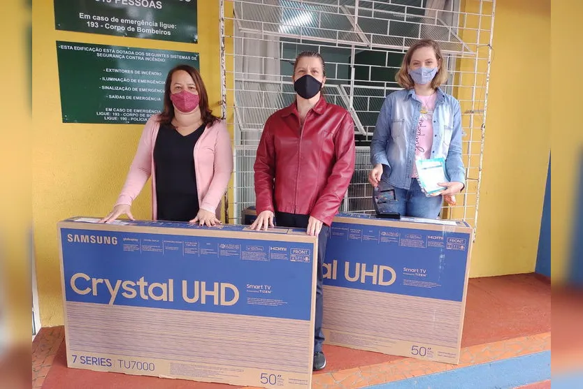 Escola Municipal Joarib Grilo recebe prêmio de concurso