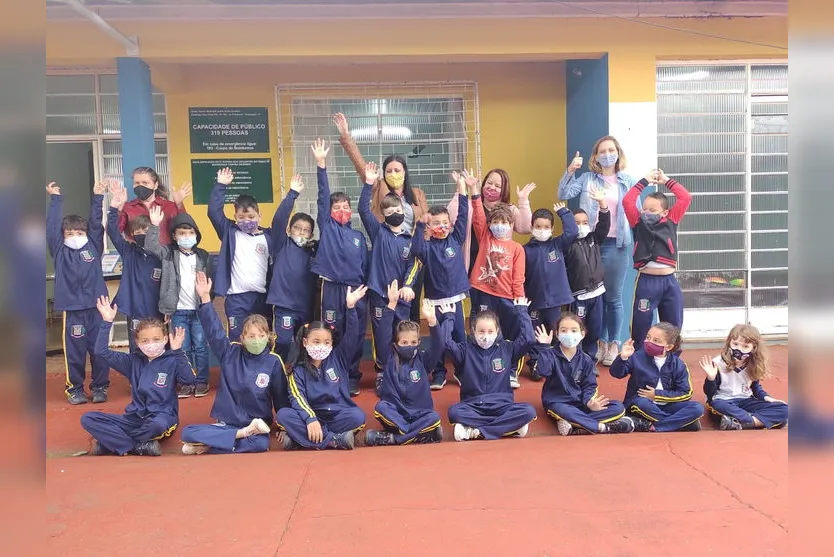 Escola Municipal Joarib Grilo recebe prêmio de concurso