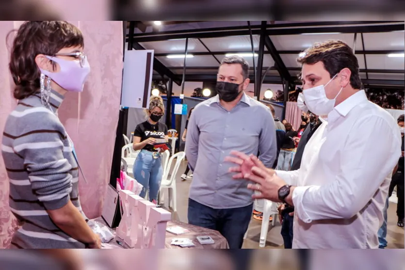 Feira expõe produtos e serviços de microempreendedores