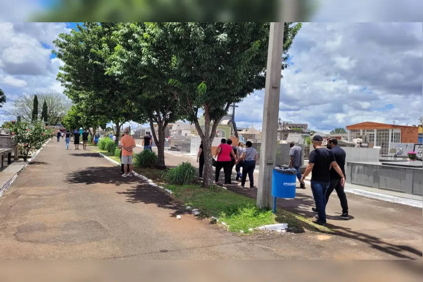 Finados: Cristo Rei de Apucarana recebe visitantes