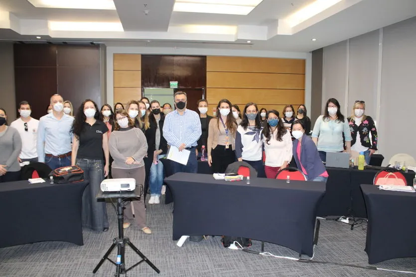 Fiocruz capacita profissionais da saúde no Paraná