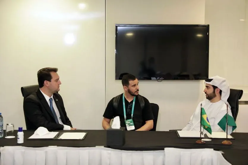 Governador e empresários se reúnem com investidores