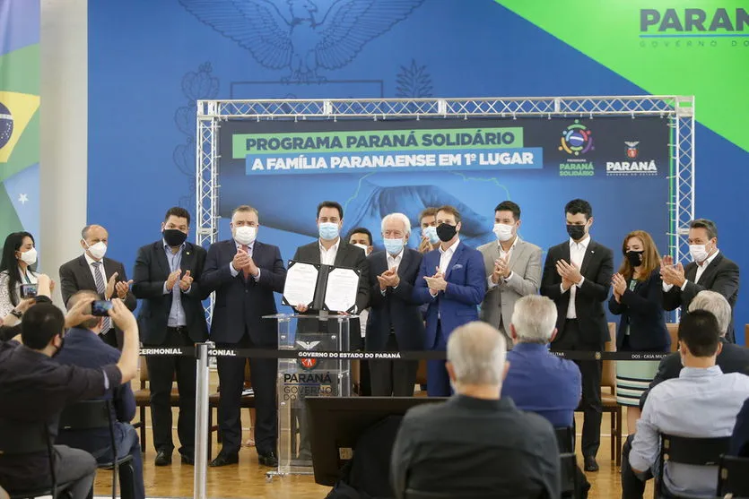 Governador lança Paraná Solidário e amplia benefícios