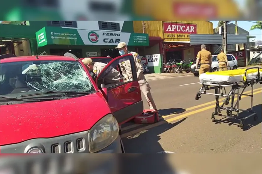 Grave acidente em avenida de Apucarana deixa dois feridos