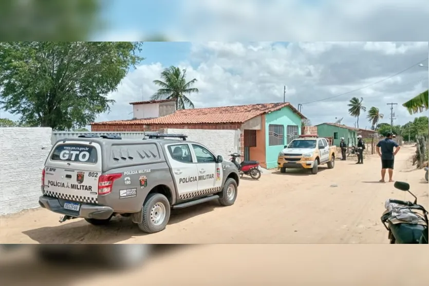 Homem mata ex-mulher, filha e mais três familiares