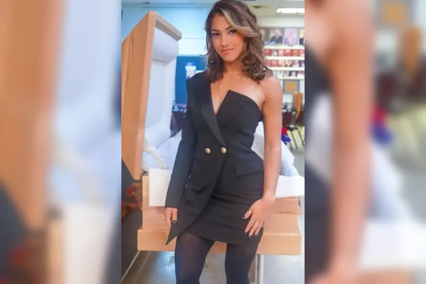 Influencer faz ensaio fotográfico no velório do próprio pai