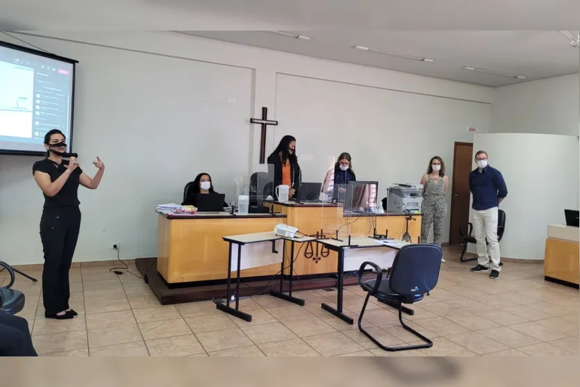 Intérpretes auxiliam em julgamento inédito em Arapongas