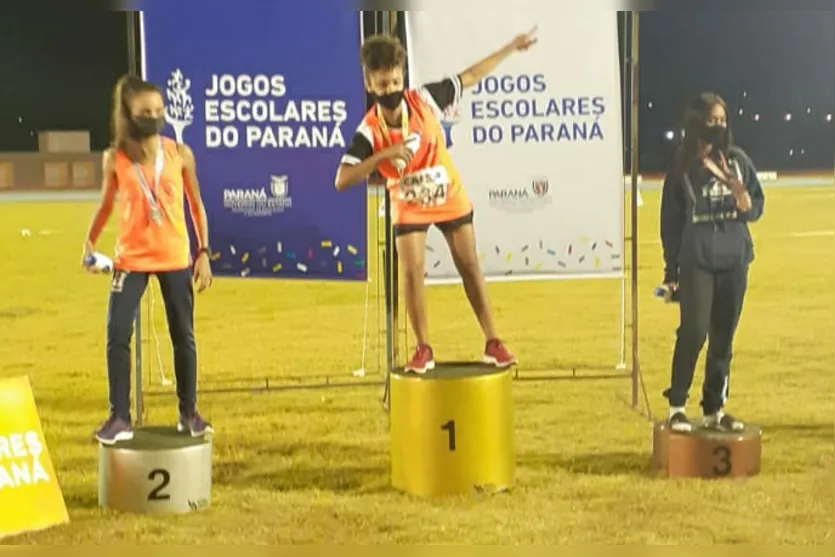 Jovens atletas de Apucarana representam o Paraná nos JEB`s
