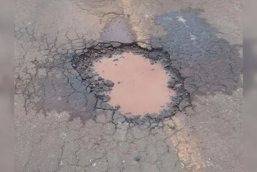 Moradores do Correia de Freitas reclamam de buracos