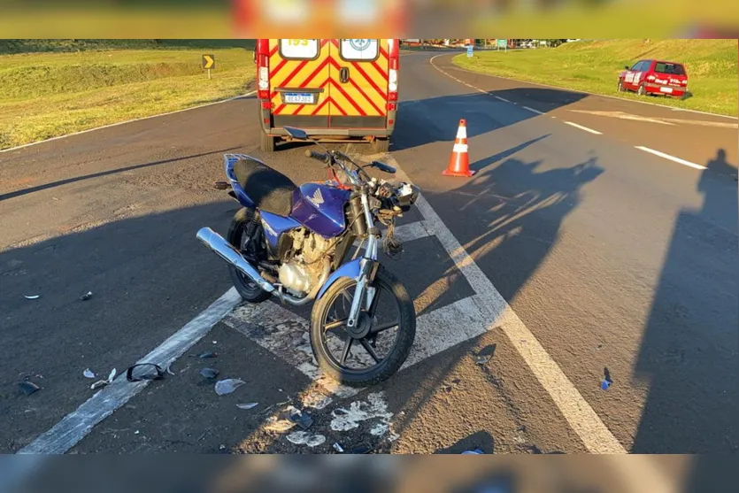 Motociclista fica ferido em acidente perto do 'Bonezão'