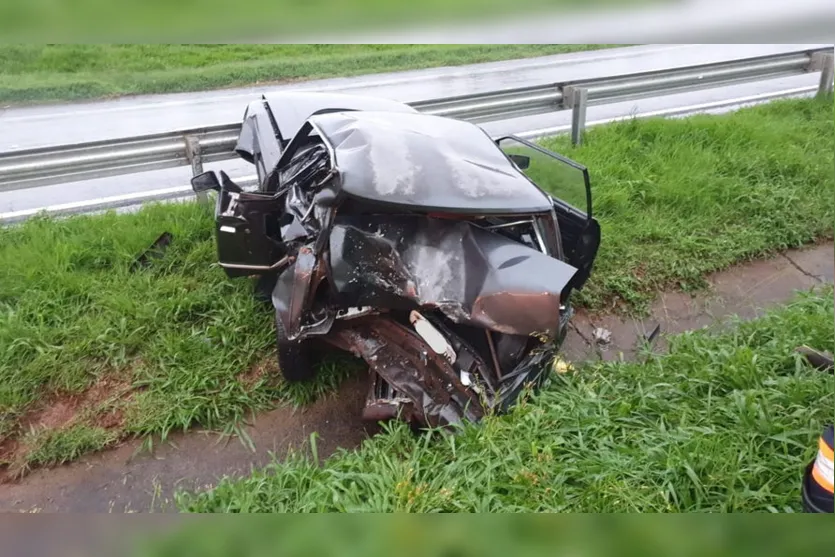 Motorista morre em colisão traseira na BR-376
