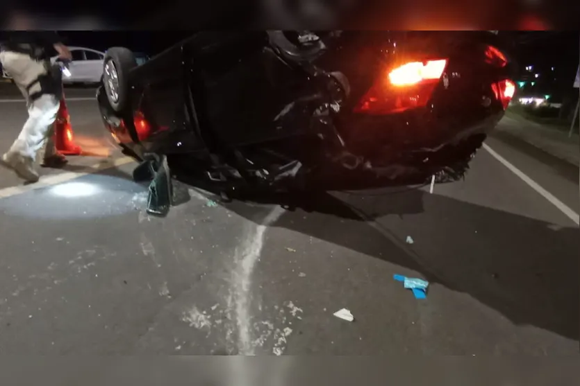 Motorista provoca acidente em Apucarana e foge do local