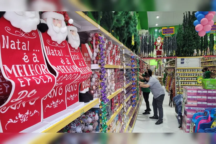 Natal 'chega' às lojas de Apucarana e traz otimismo; veja