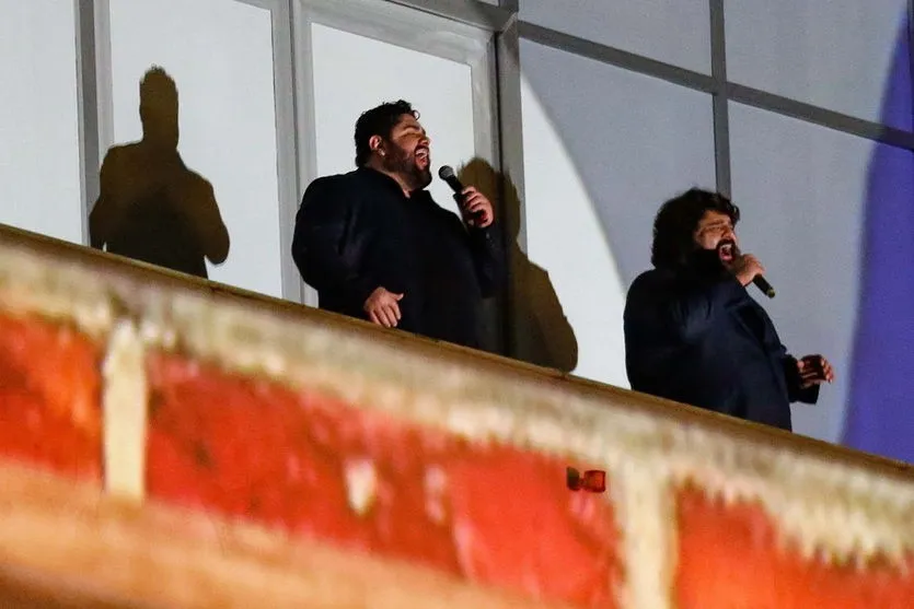 Natal no Palácio Iguaçu reúne milhares de pessoas