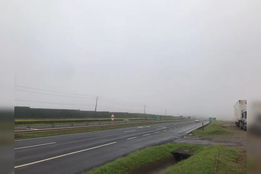 Neblina cobre rodovia BR-369 na manhã desta segunda (4)
