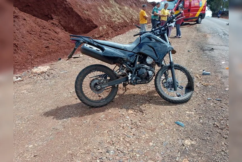  O acidente na rodovia Nicolau Koltun, entre o distrito de Jacutinga e a cidade de Ivaiporã. 