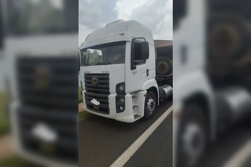 PM apreende carreta carregada de cigarros em Marilândia