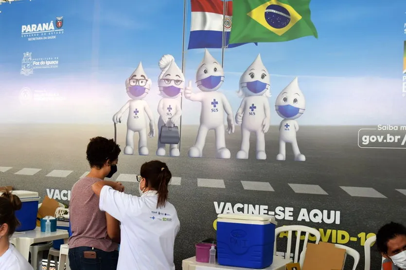 PR, Ministério da Saúde e Paraguai realizam vacinação