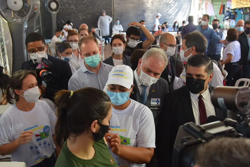 PR, Ministério da Saúde e Paraguai realizam vacinação