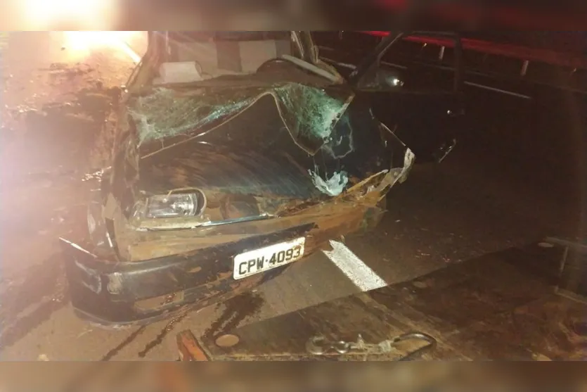 PRF atende a dois capotamentos em Apucarana na madrugada