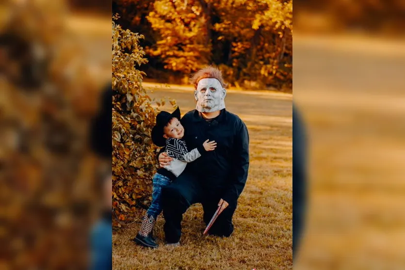 Pai tenta assustar filho e reação de garoto surpreende