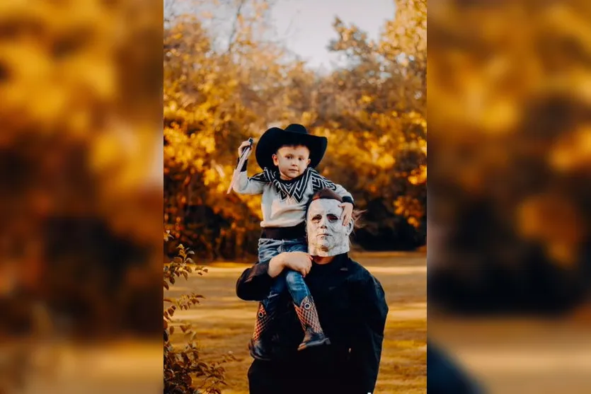 Pai tenta assustar filho e reação de garoto surpreende