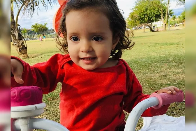 Pais de bebê com AME fazem campanha para comprar remédio