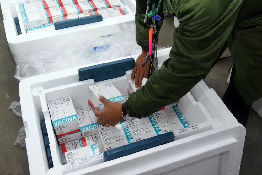 Paraná anuncia início da aplicação da dose de reforço