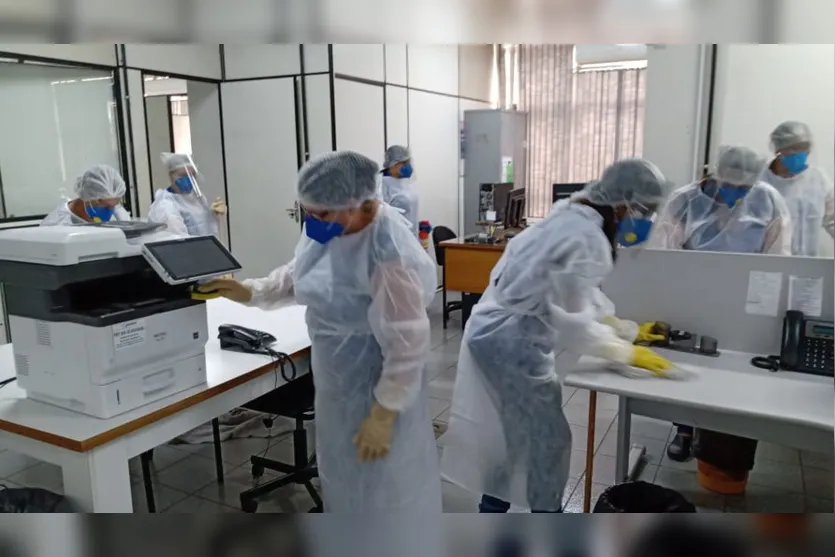Prédio da Prefeitura de Apucarana passa por higienização