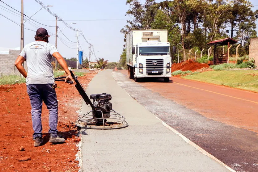 Prefeitura de Apucarana executa mais 300 metros de calçada