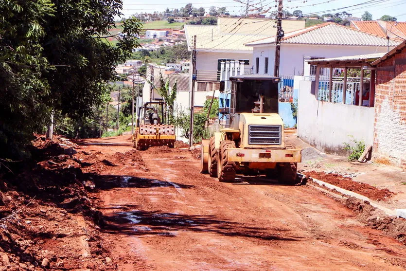 Prefeitura pavimenta ligação de bairros de Apucarana