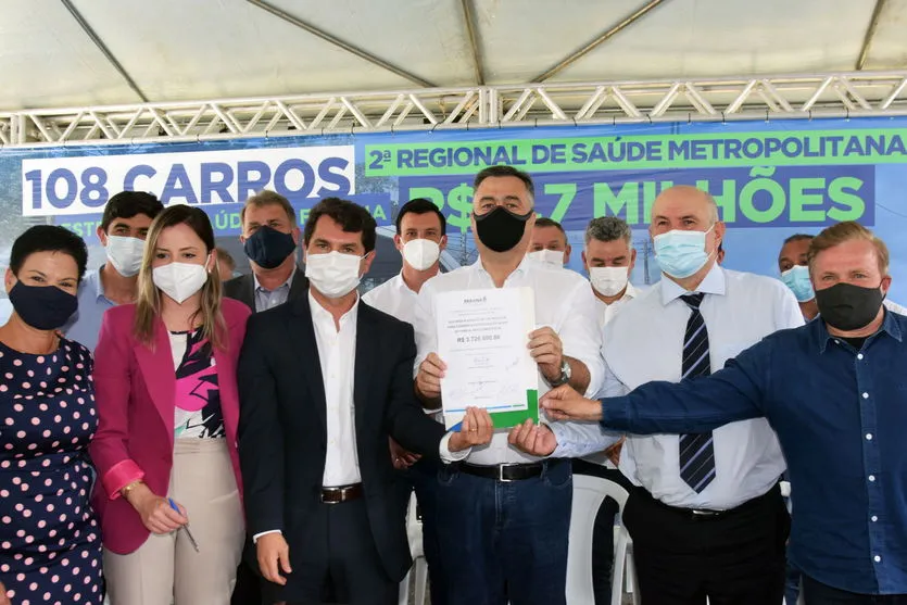 Saúde do PR entrega 108 veículos para a Região Metropolitana