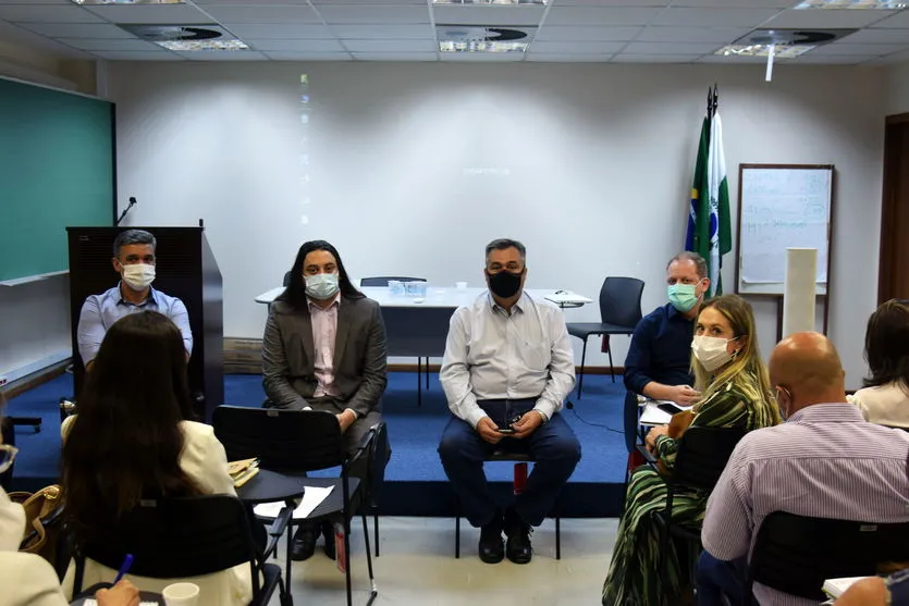 Secretário reúne direção das Regionais para alinhar ações