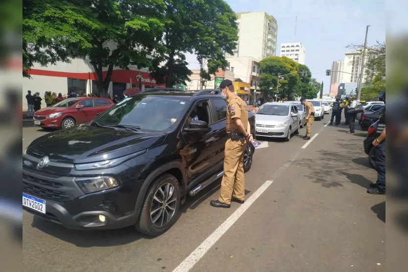 Simulação de atendimento é realizada na praça central; Veja