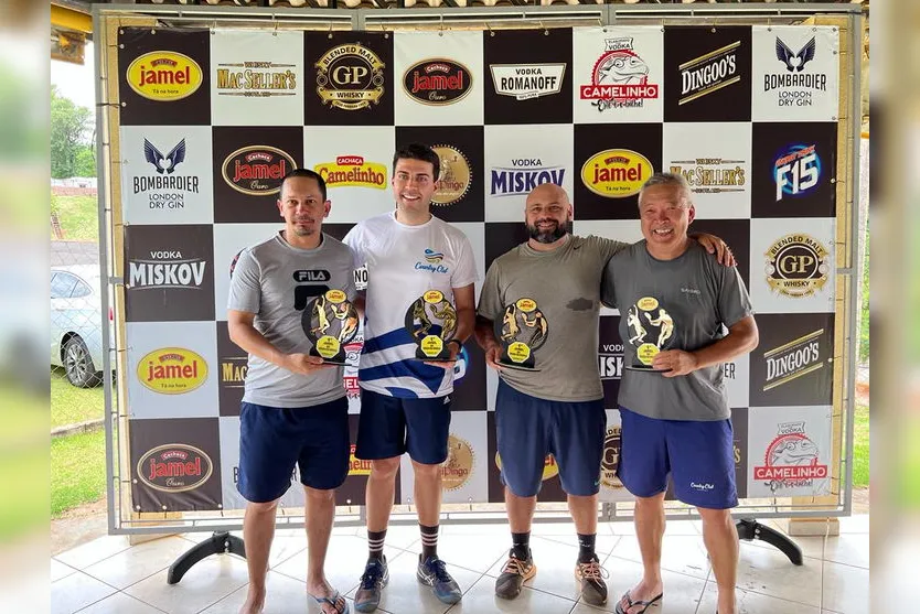 Tenistas apucaranenses são destaques em Jandaia do Sul