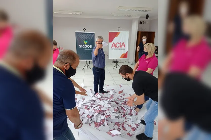 Acia sorteia mais de R$ 13 mil durante campanha de Natal