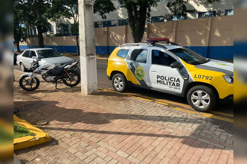 Acidente entre moto e carro em Apucarana deixa mulher ferida