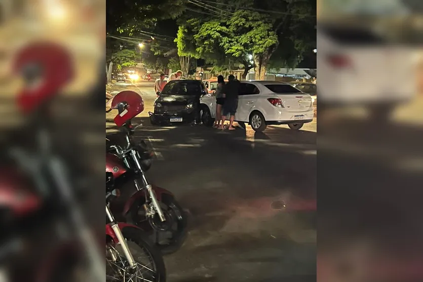 Acidente entre três veículos é registrado na Avenida Aviação