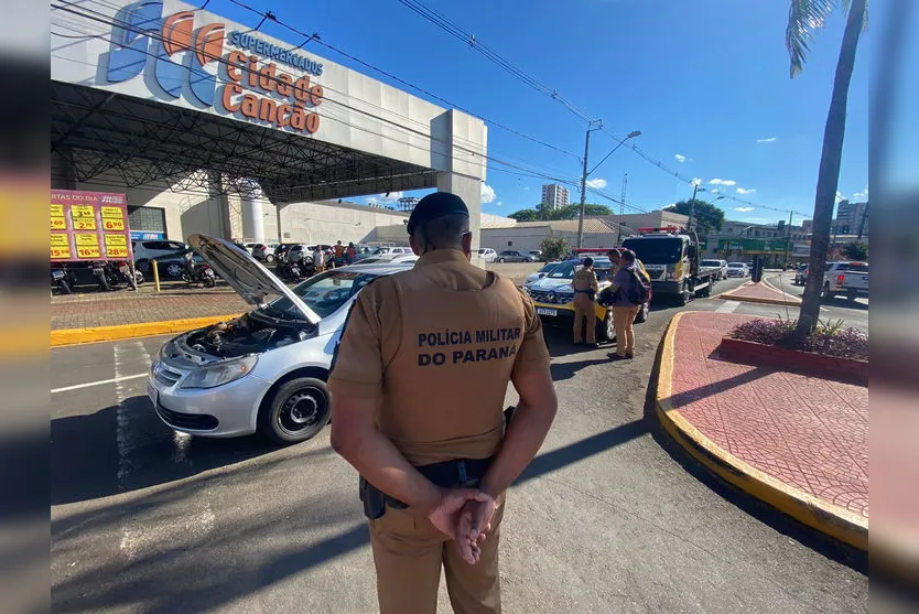 Acidente no centro de Apucarana complica trânsito