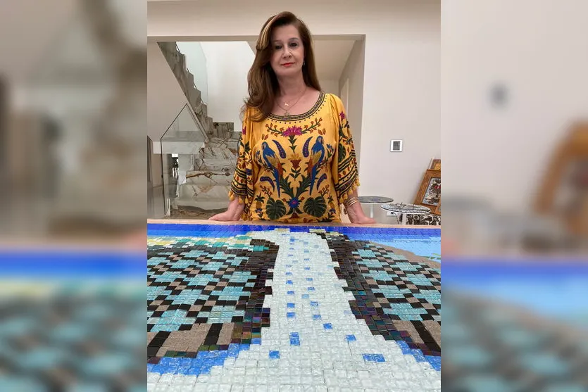 Advogada de Apucarana cria mosaico gigante de pássaros