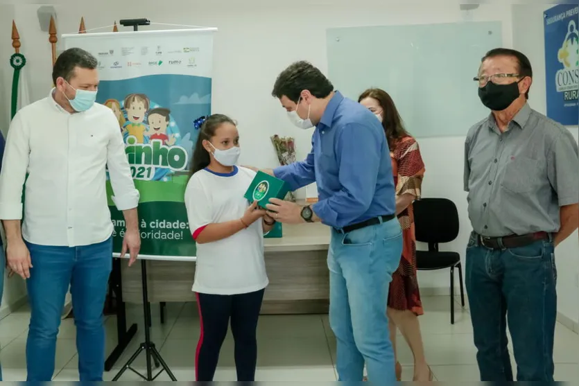 Agrinho premia aluna da rede municipal de Apucarana