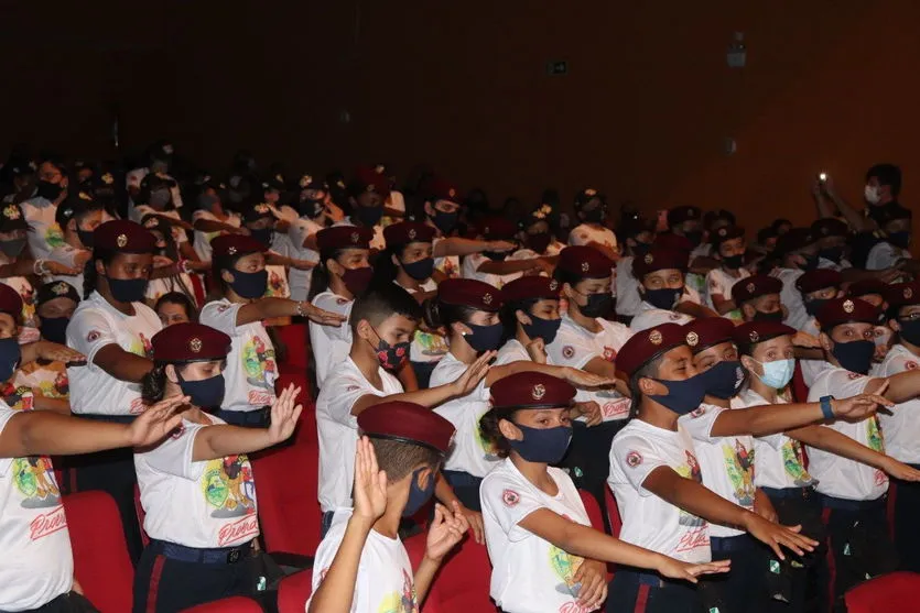 Alunos de três escolas municipais se formam no Proerd