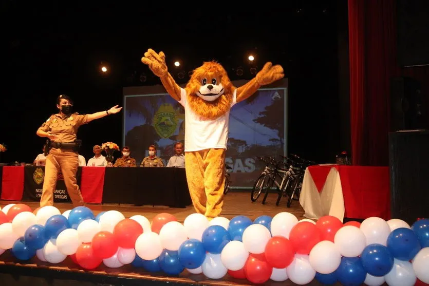 Alunos de três escolas municipais se formam no Proerd