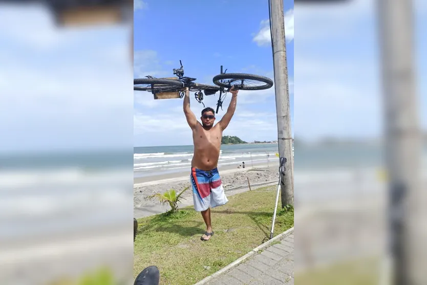 Amigos deficientes concluem viagem de bike até Guaratuba