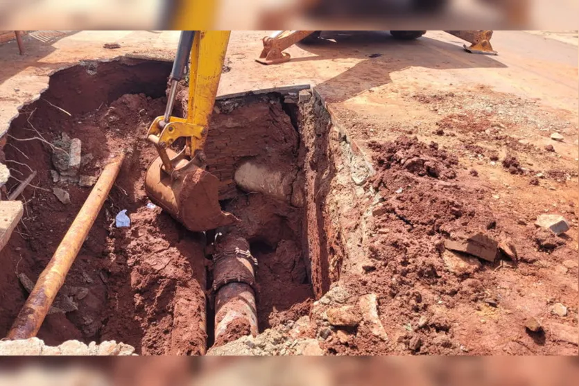 Após rompimento de adutora, Apucarana registra falta de água