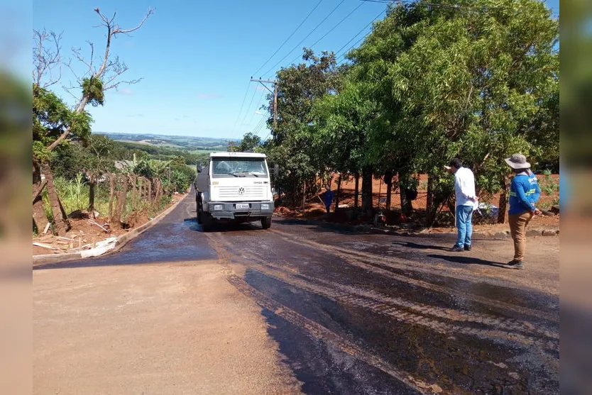 Apucarana pavimenta rua no Recanto Bom Retiro