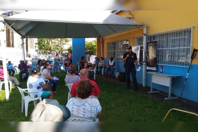 Arapongas efetua ação de combate à violência contra a mulher