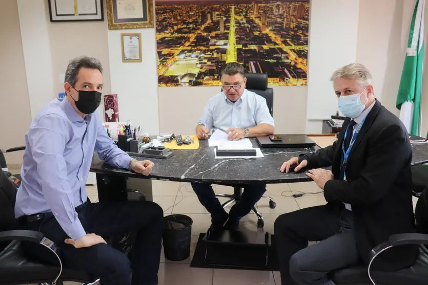 Arapongas firma contrato para realizar interligações