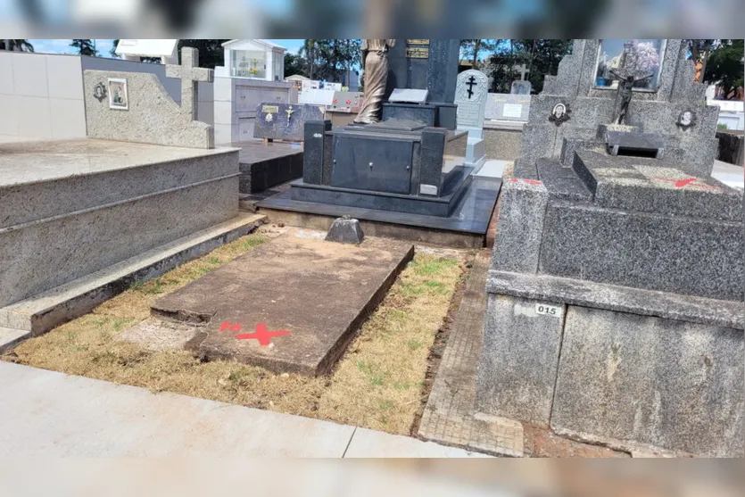 Aserfa faz campanha para manutenção de túmulos; veja