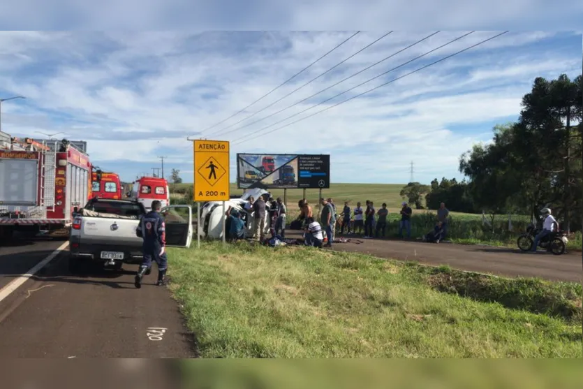 Capotamento na BR-369 deixa quatro pessoas feridas; Vídeo